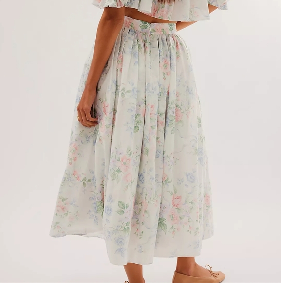 Selkie Mrs. Darcy Aurora Skirt Size L NWT Sample - Picture 3 of 4